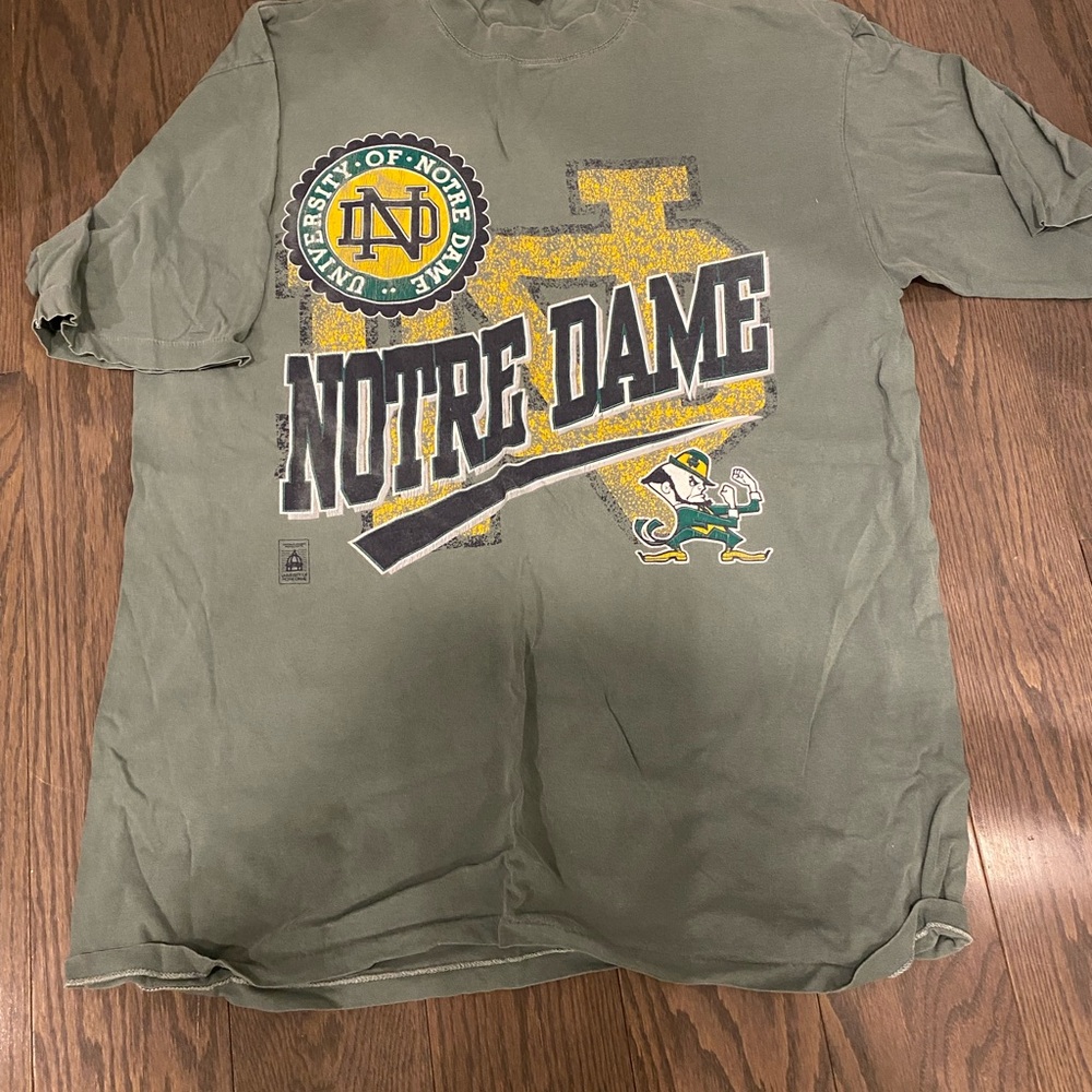 Notre Dame Graphic T-Shirt